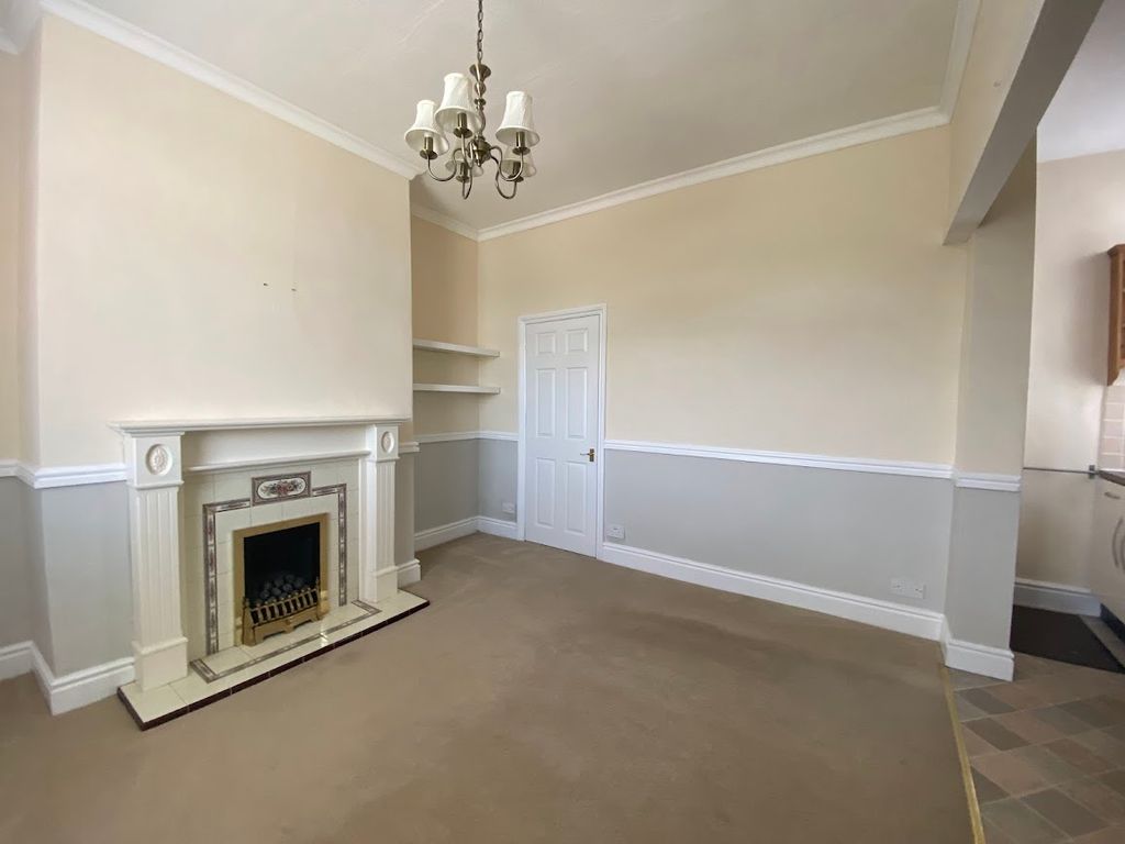 Property photo 2 of 8 Bedroom