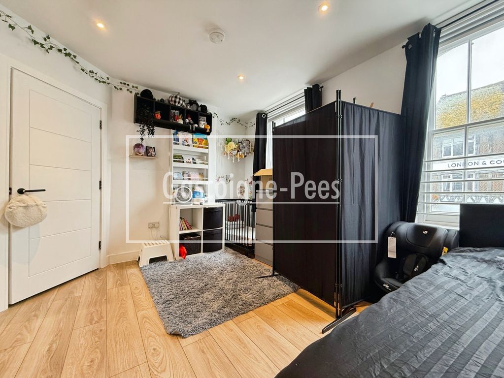 Property photo 3 of 4