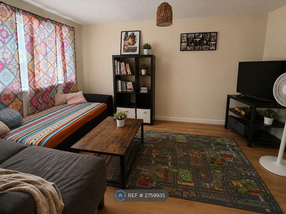 Property photo 2 of 9