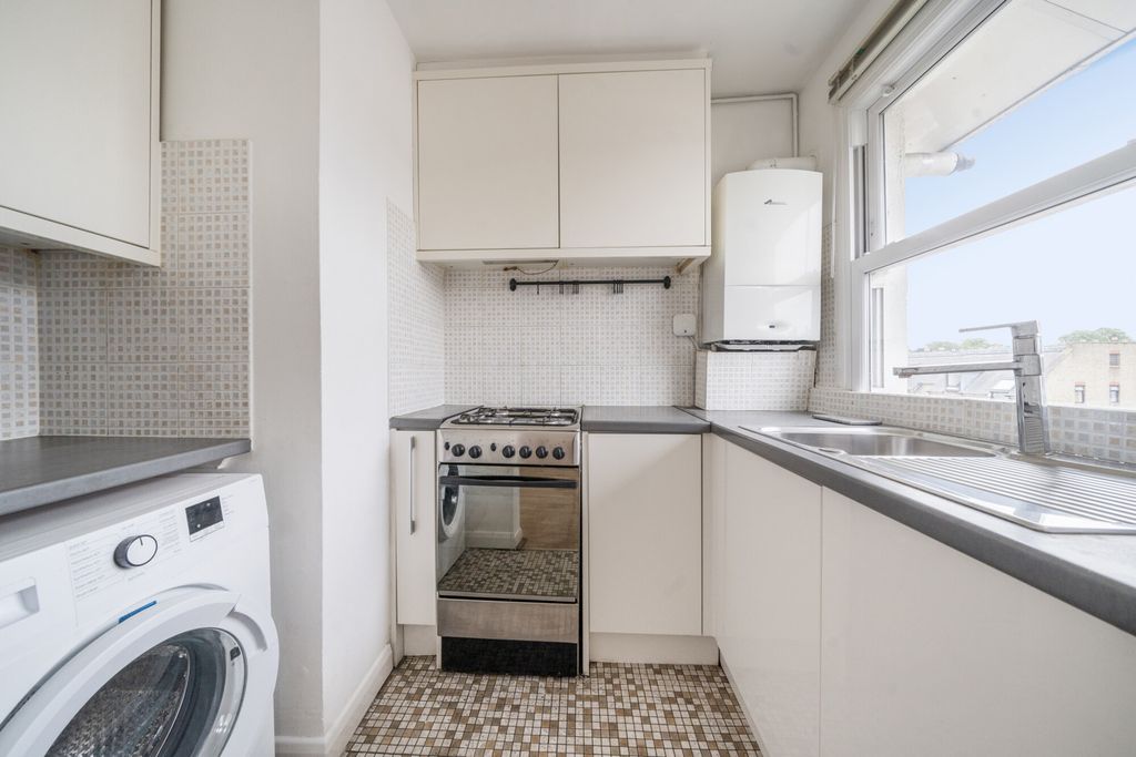 Property photo 2 of 13 Kitchen