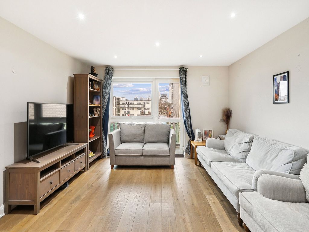 Property photo 1 of 13 7 Village Court
