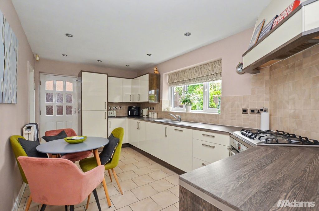 Property photo 3 of 26