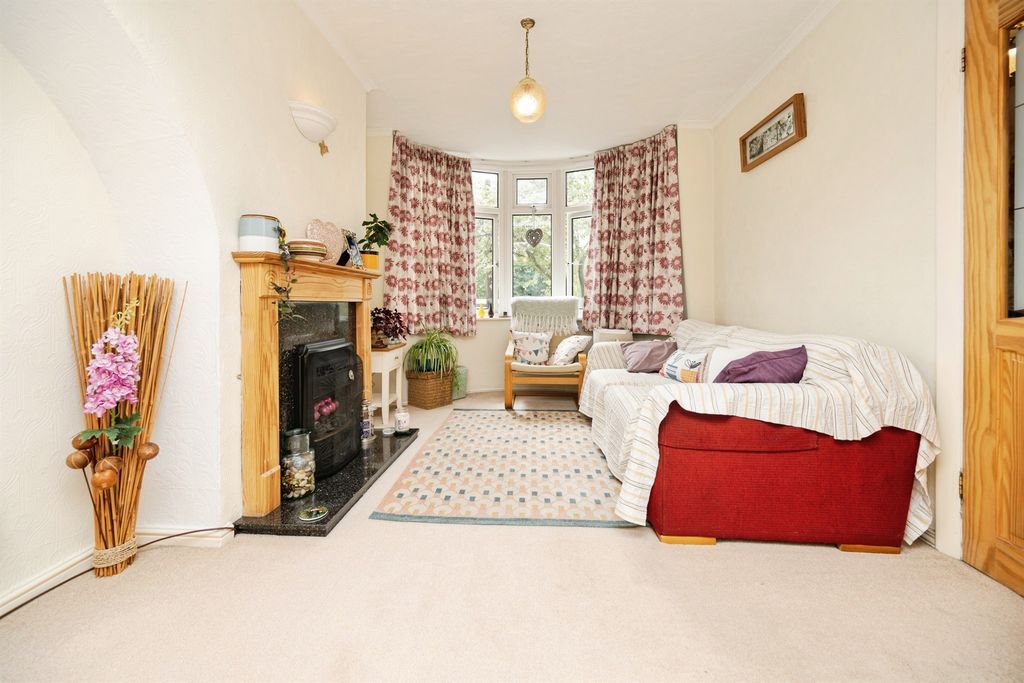 Property photo 2 of 16