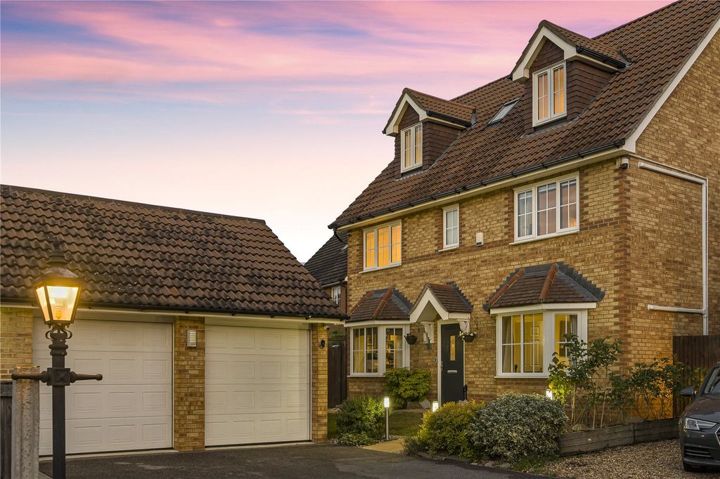 Additional image 66 of 5 bed detached house for saleCortland Close, Crayford, Kent DA1