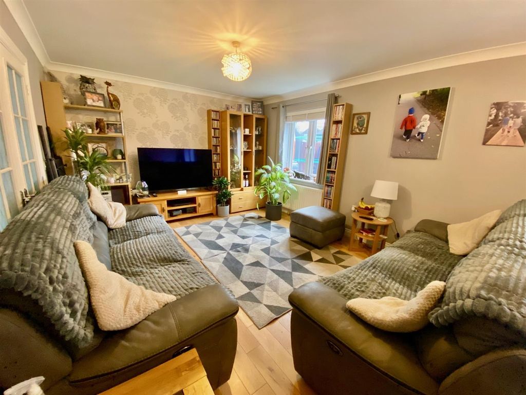 Property photo 3 of 23