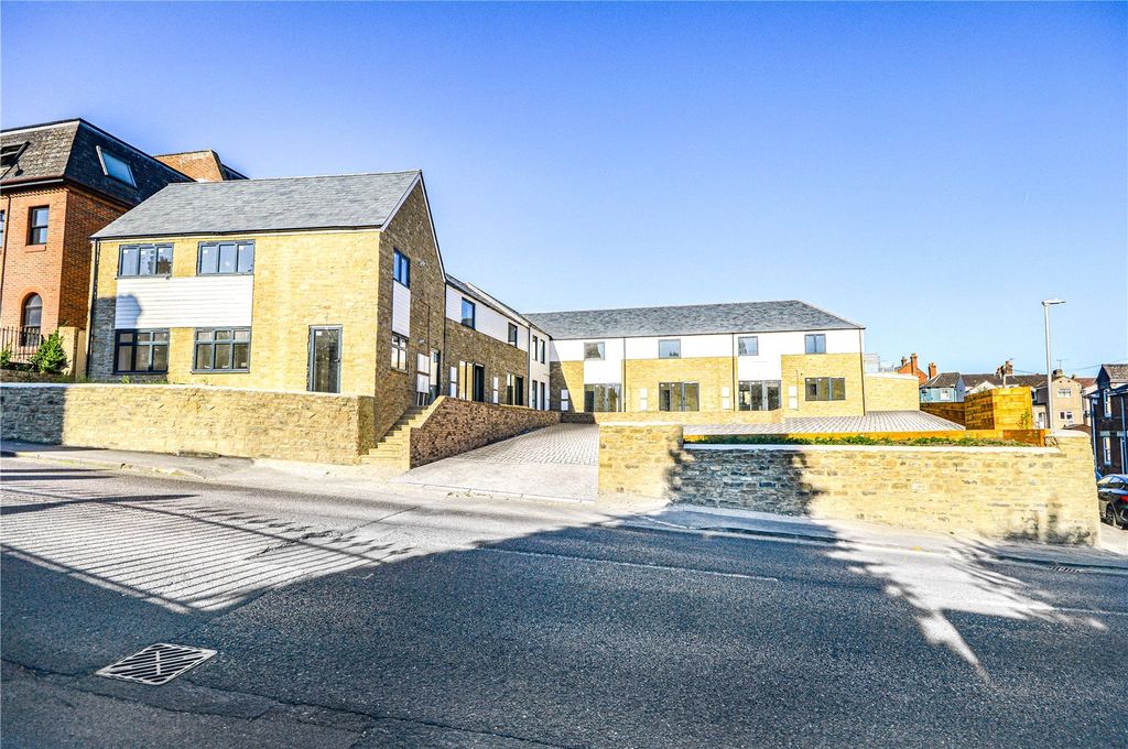 Property photo 1 of 9 View 5.Jpg