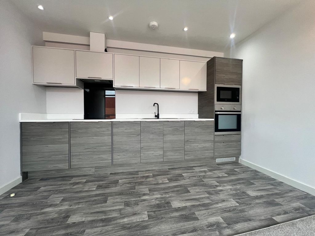 Property photo 2 of 5 Kitchen