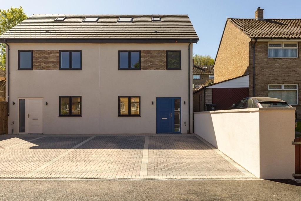 Property photo 2 of 41 Char7200.Jpg