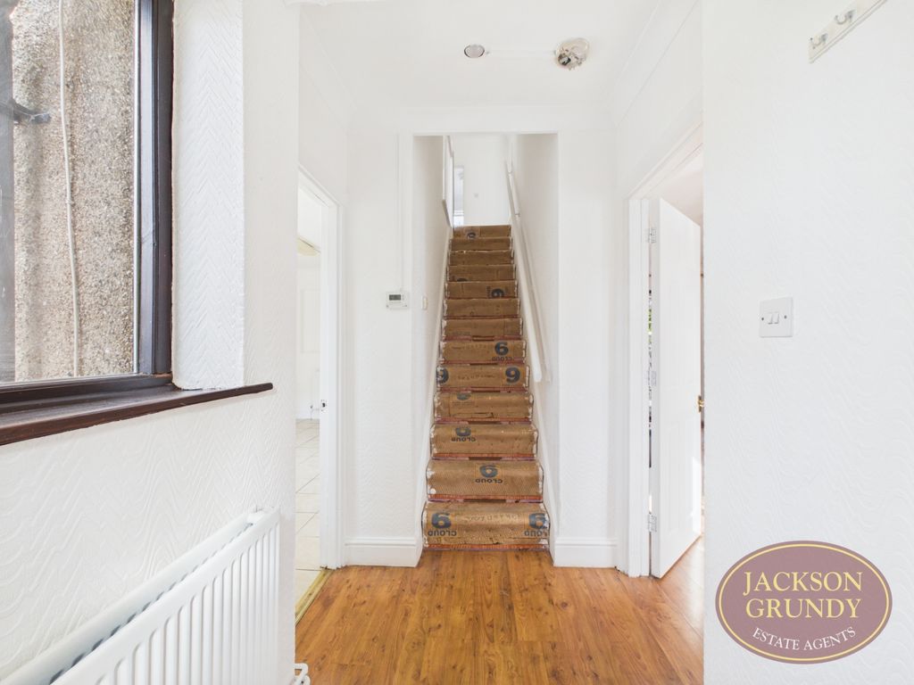 Property photo 2 of 16 Romany Road