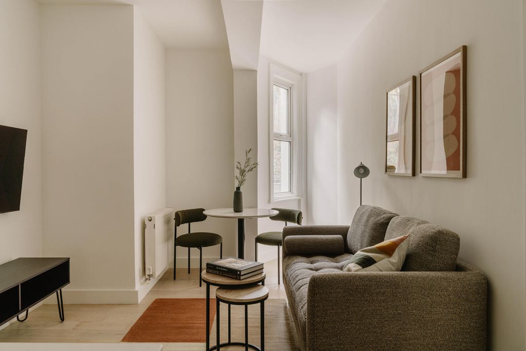 Property photo 1 of 11 Npl