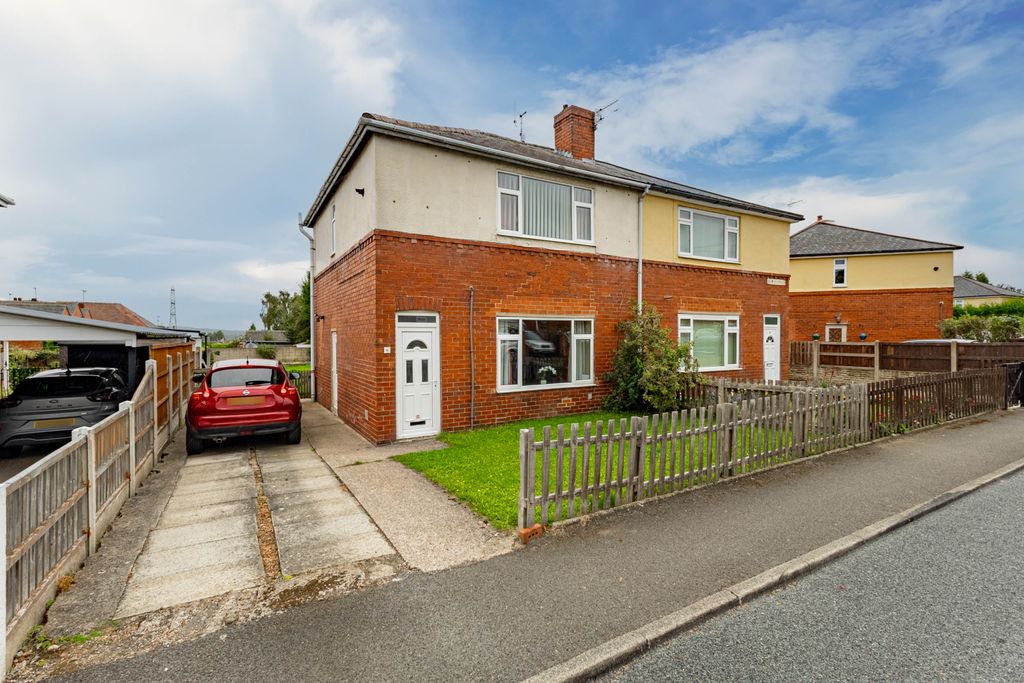 Property photo 1 of 15 3 Bedroom Semi Detached For Sale