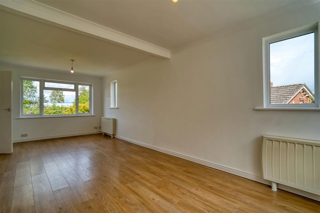 Property photo 3 of 9 Sitting Room/Diner