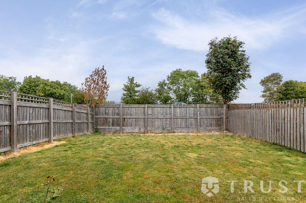 Property photo 2 of 26