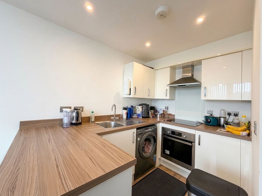 Property photo 2 of 5