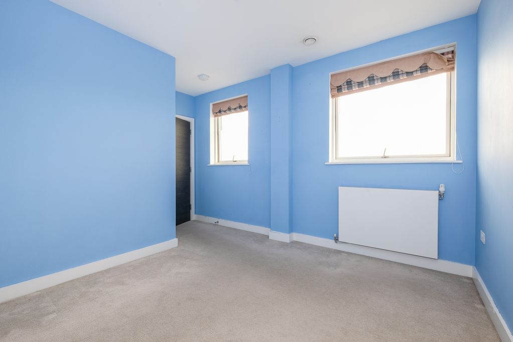 Property photo 2 of 47