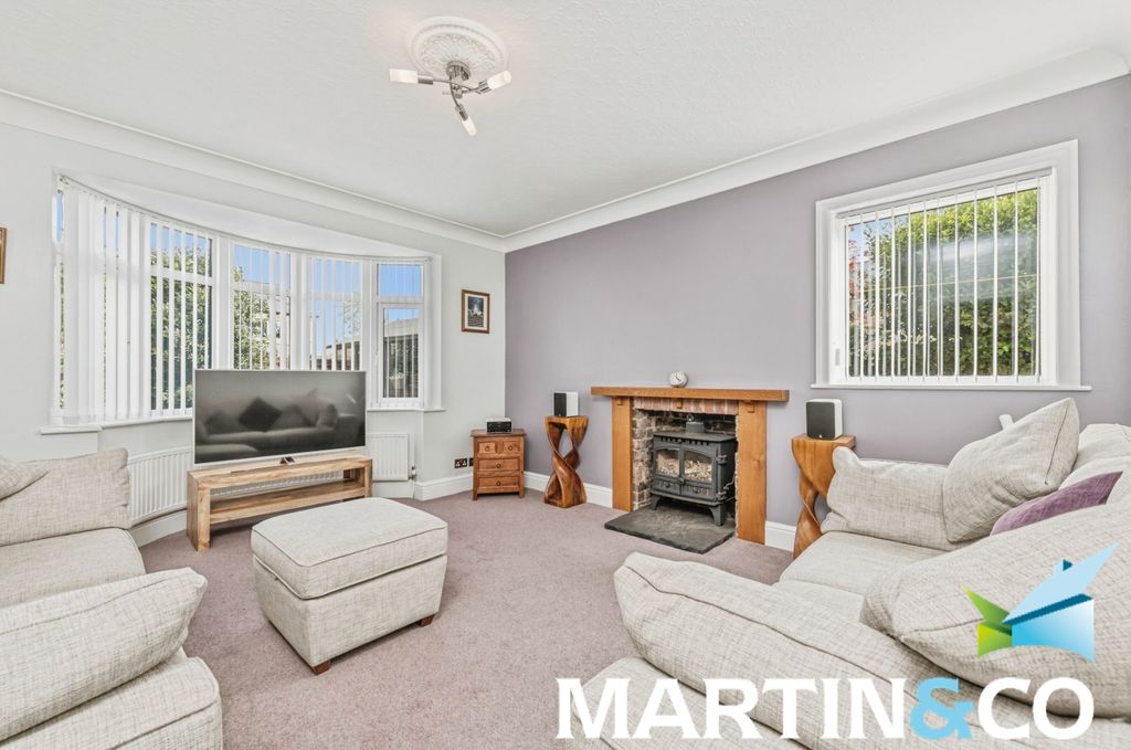 Property photo 3 of 31 762F91Be-46 20- 203 20Holme 20Croft 20Wf4 203Bf