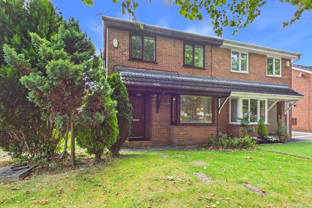 Property photo 1 of 10 Front