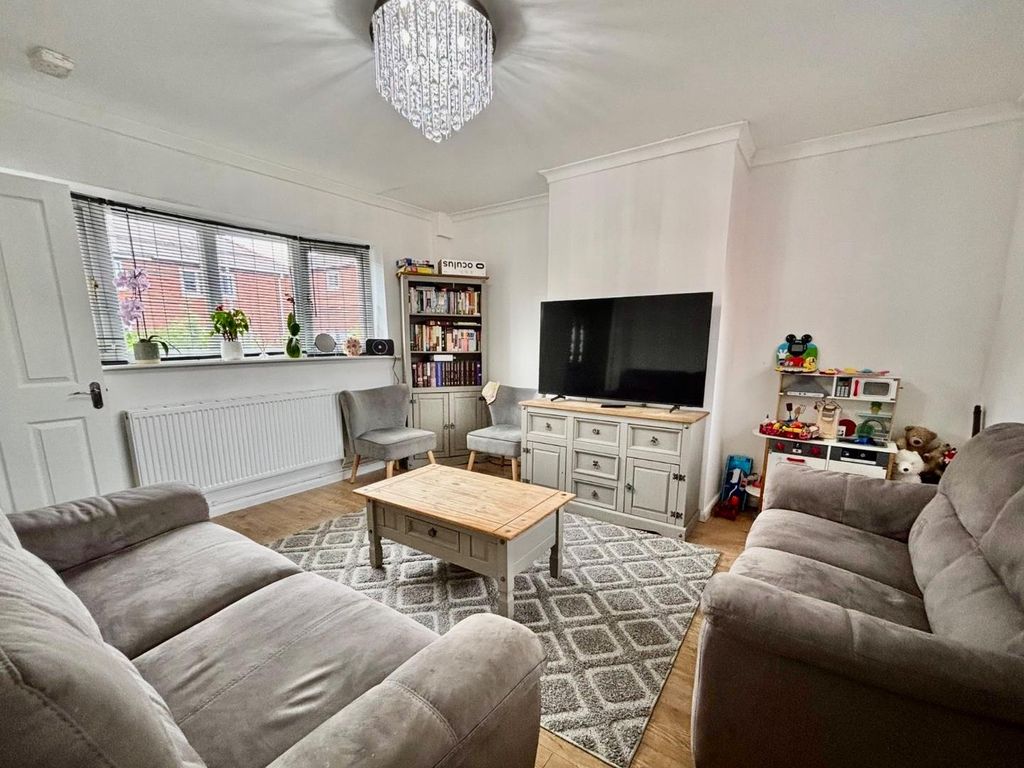 Property photo 2 of 17 31B716A2-5B77-4c83-Be99-727ce0Ab1A9E.Jpeg