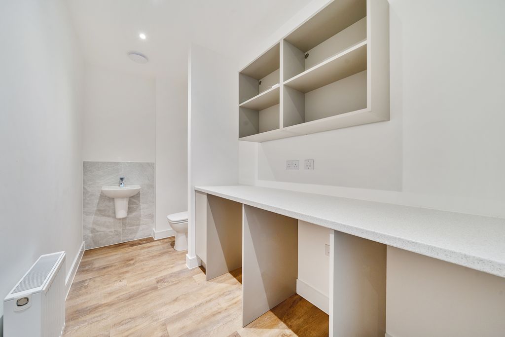 Property photo 3 of 4