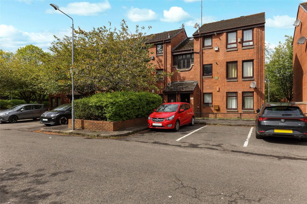 Property photo 1 of 17 Picture No. 01