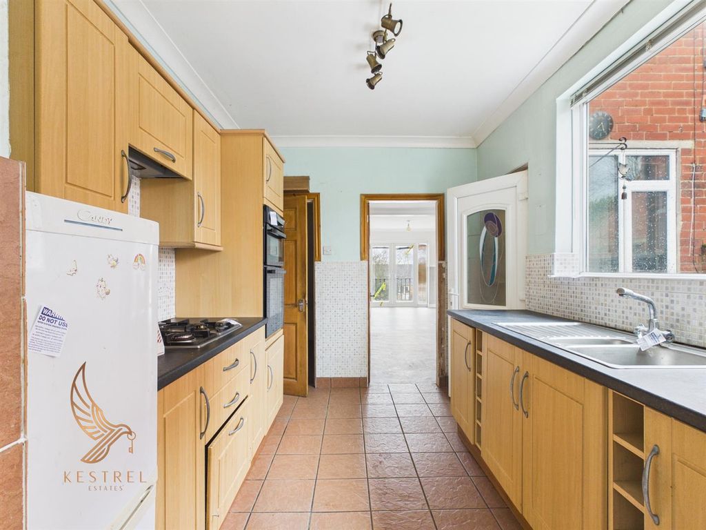 Property photo 3 of 21 Cam03976G0-Pr0374-Still003.Jpg