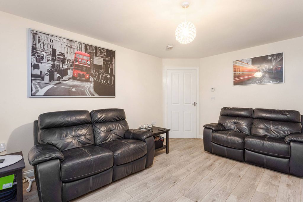 Property photo 3 of 26