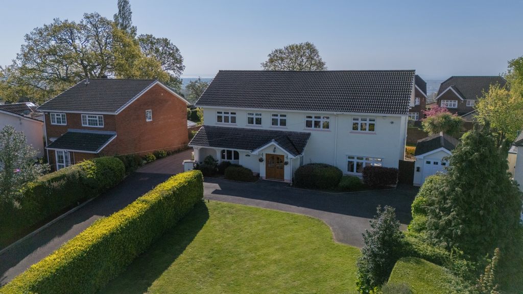 Property photo 1 of 33 Dji_20260422095901_0128_D