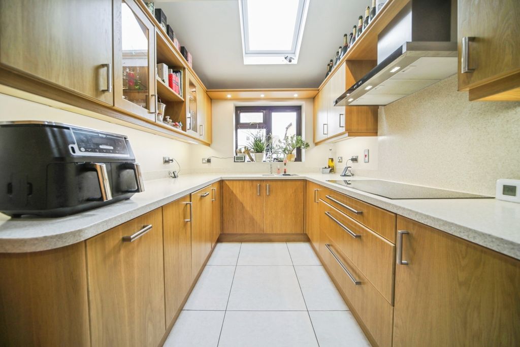 Property photo 2 of 23 Pbox-Img.Jpg