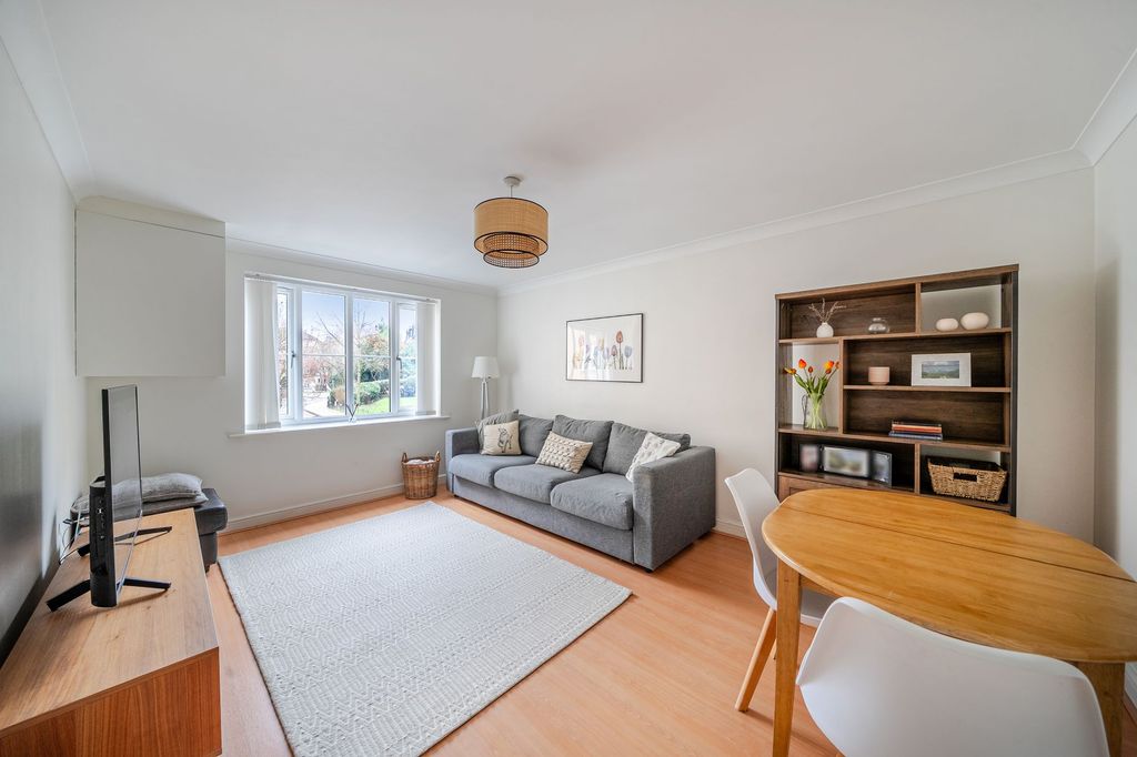 Property photo 2 of 14