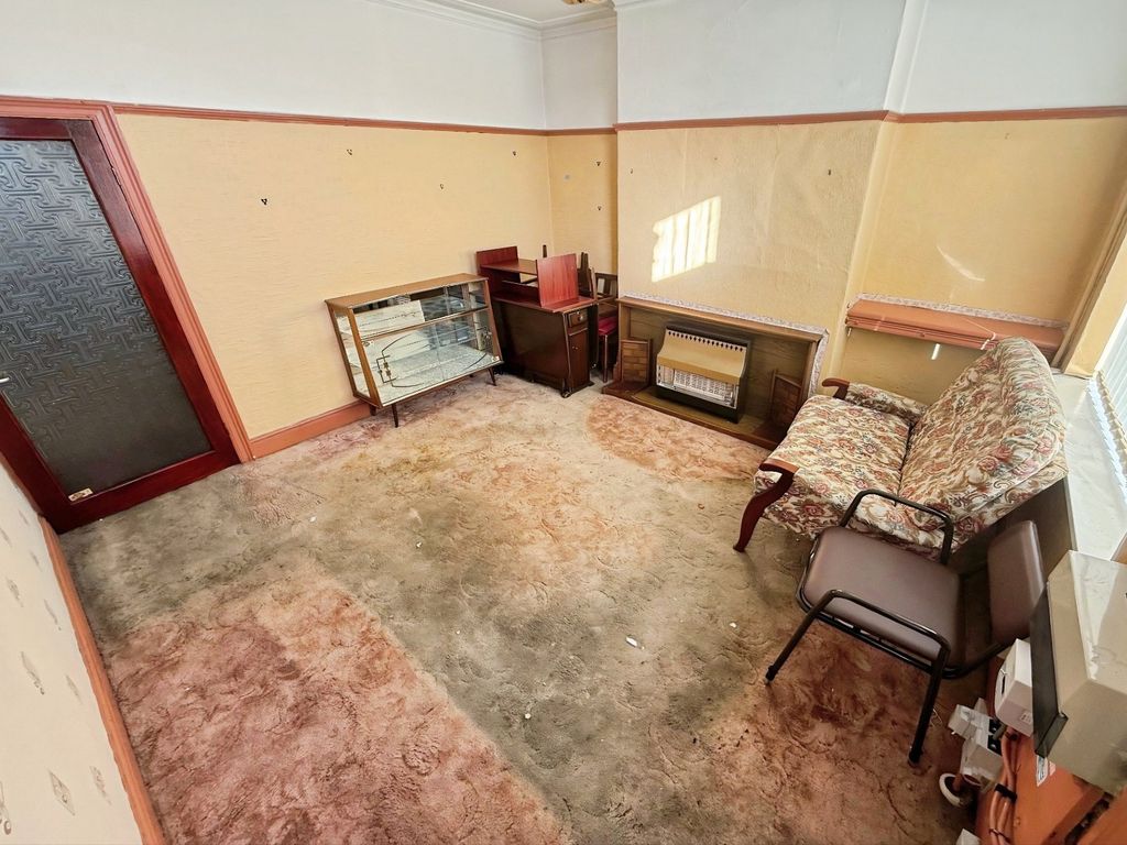 Property photo 2 of 11 Picture No. 04