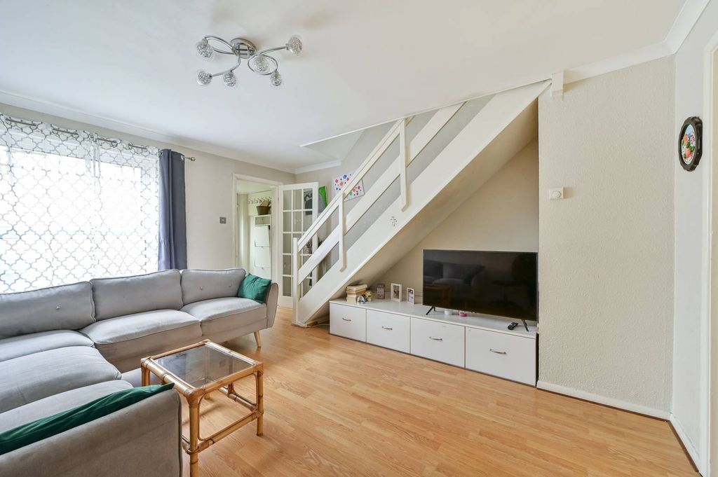 Property photo 2 of 12