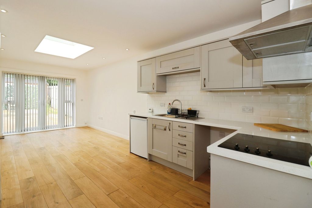 Property photo 1 of 23 Kitchen To Lounge