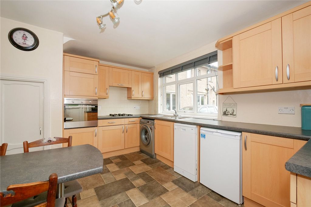 Property photo 3 of 18 Picture No. 17