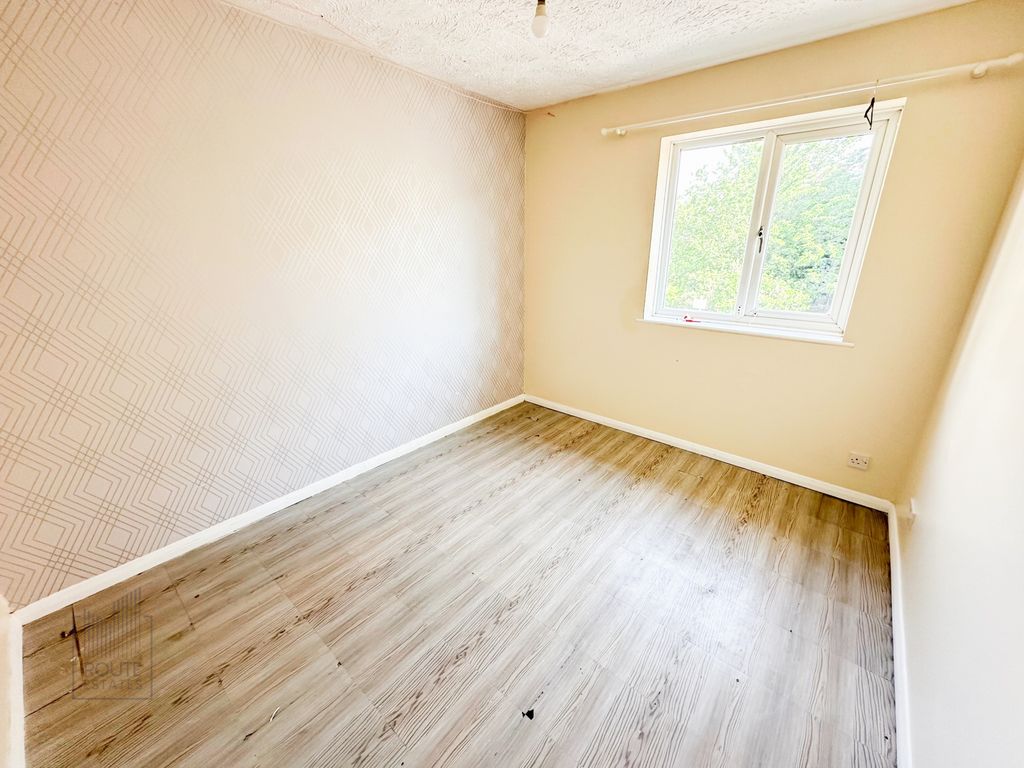 Property photo 3 of 7 Photo 2