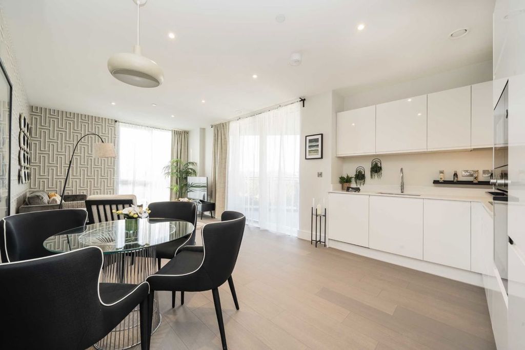 Property photo 2 of 5