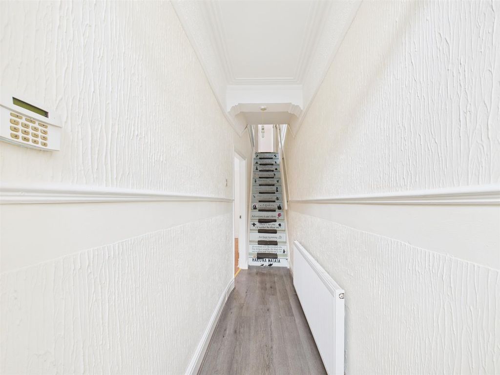 Property photo 2 of 32 Cam03604G0-Pr0157-Still017.Jpg