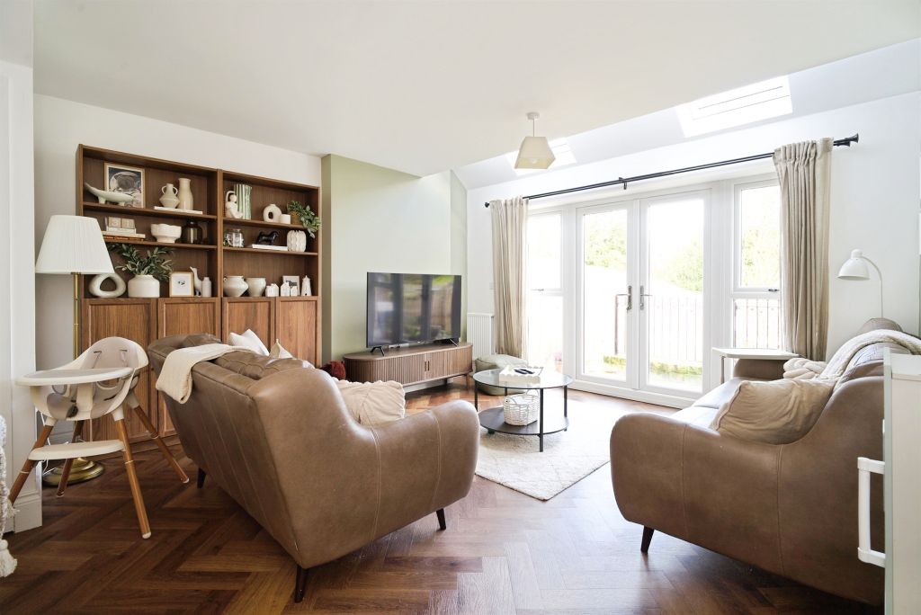 Property photo 3 of 17