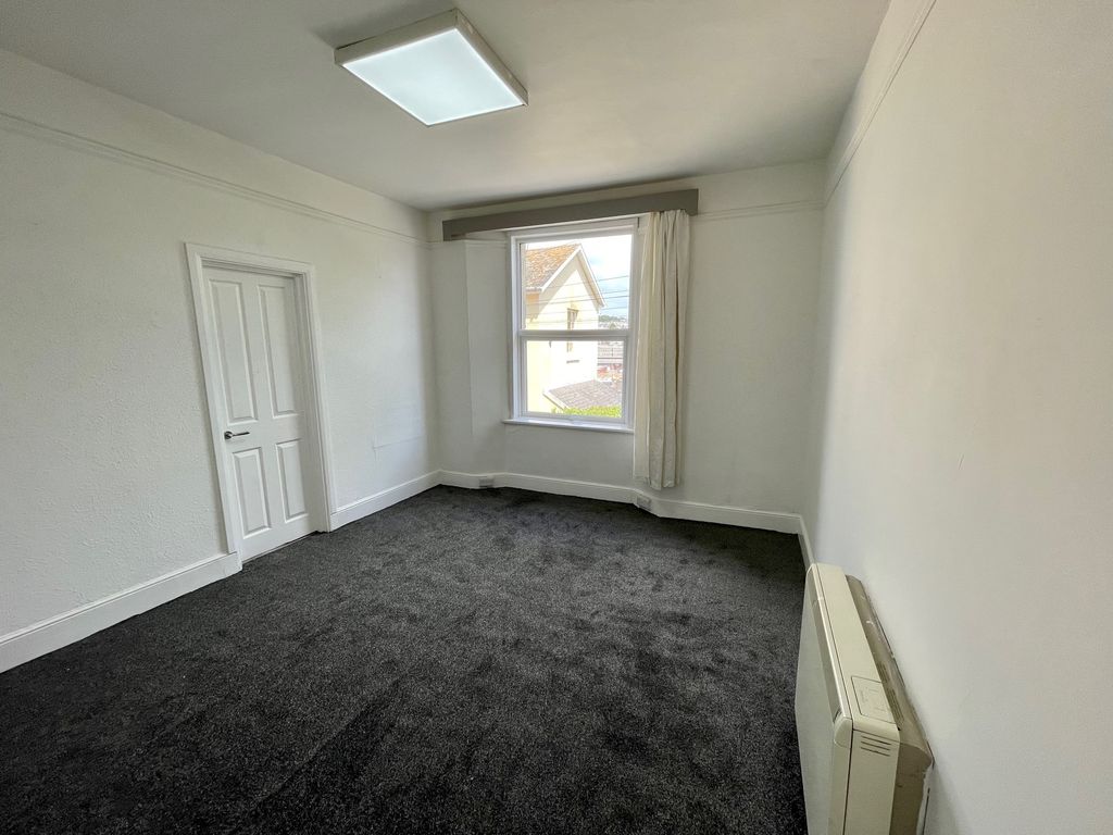 Property photo 2 of 7 Living Room