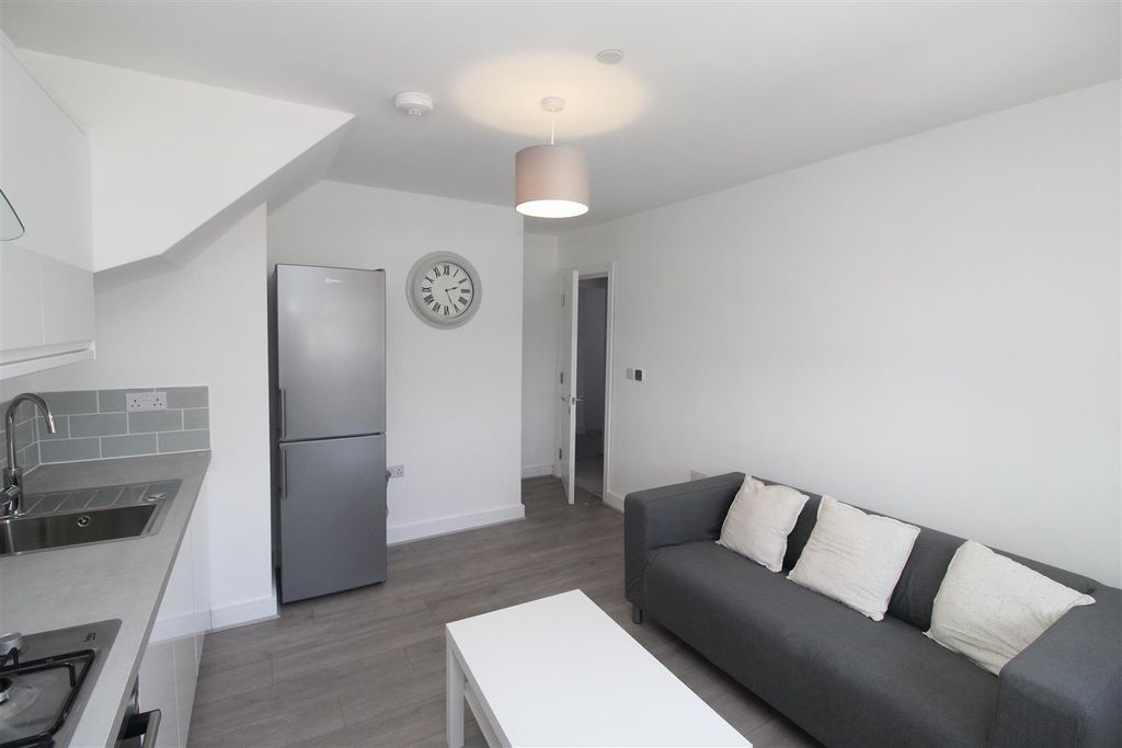 Property photo 3 of 5 Zm8I2Jnk30Al3-Jvnkv6Rw.Jpg