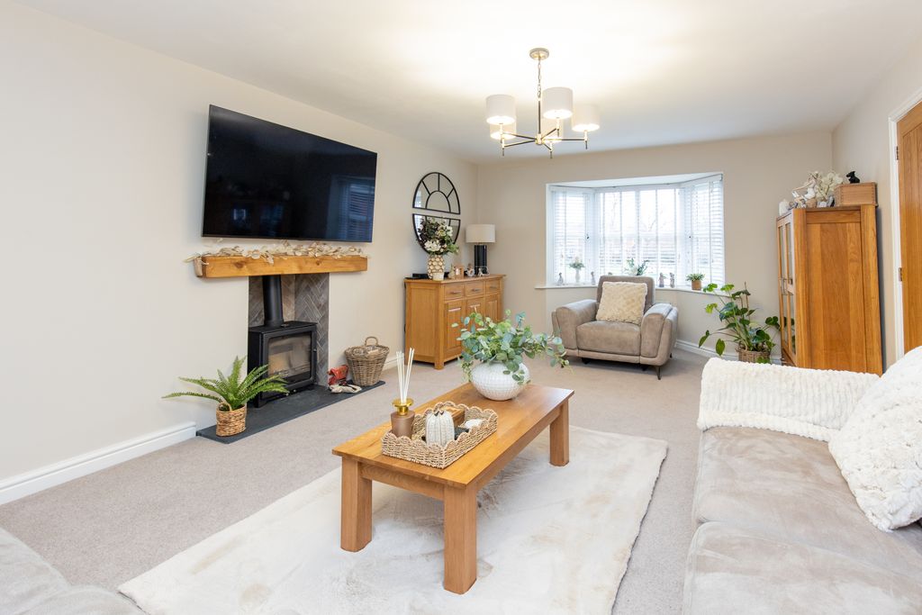 Property photo 2 of 17 Living Room