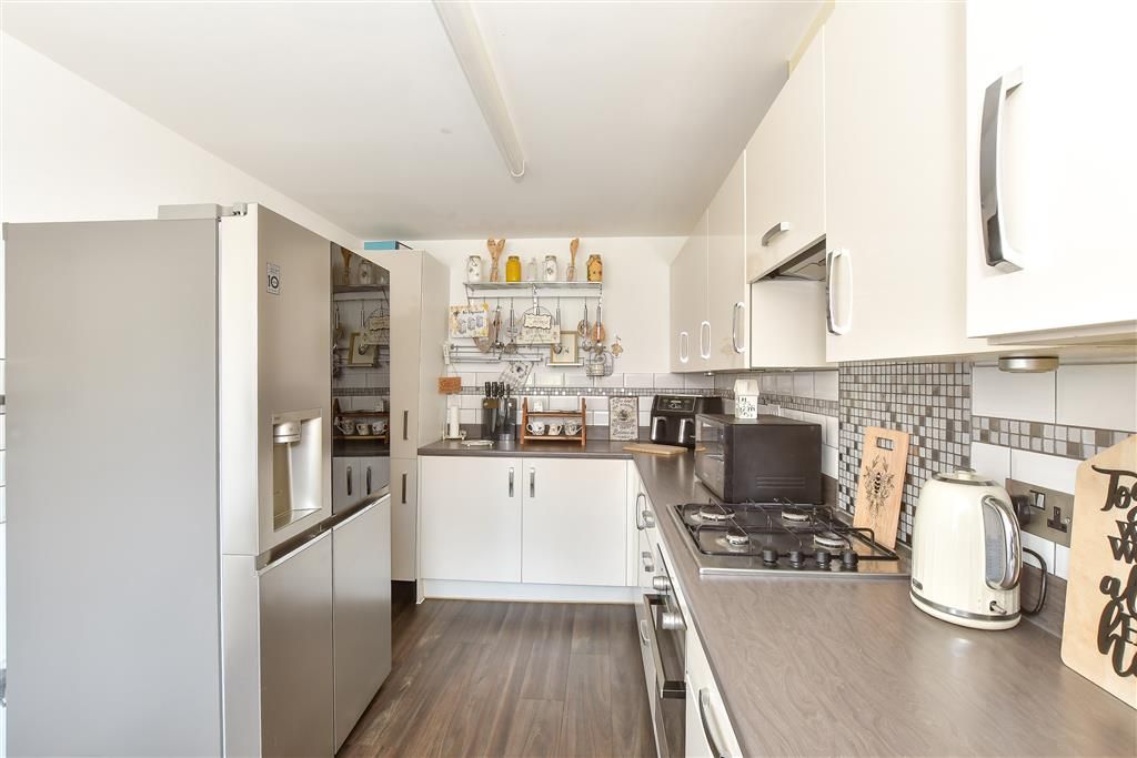 Property photo 3 of 13 Kitchen