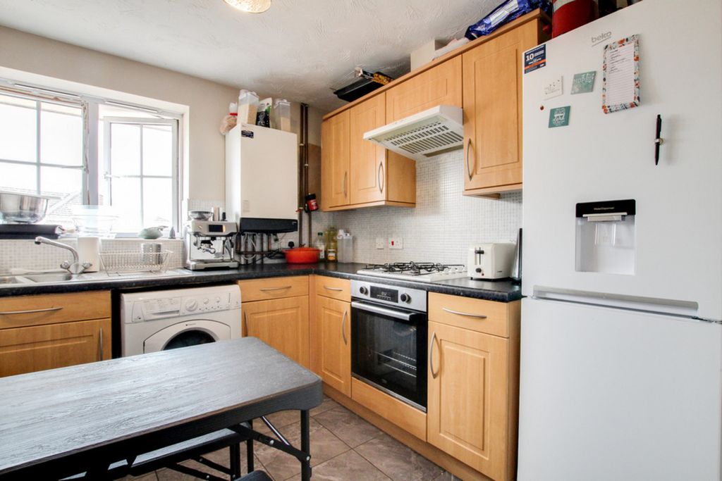 Property photo 2 of 8