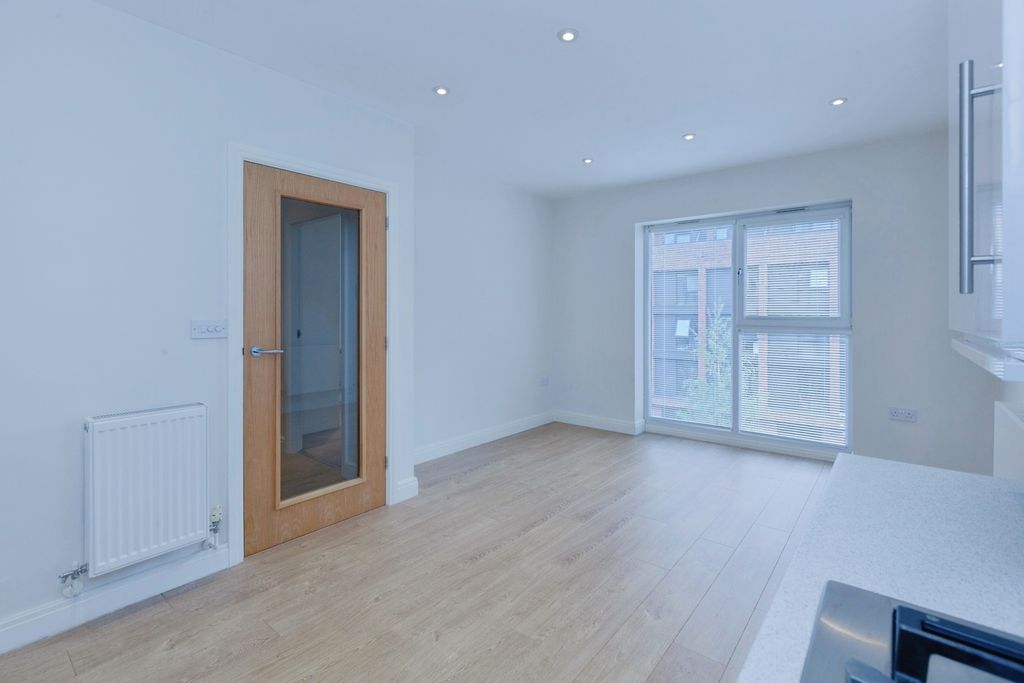 Property photo 3 of 12 Pbox-Img.Jpg