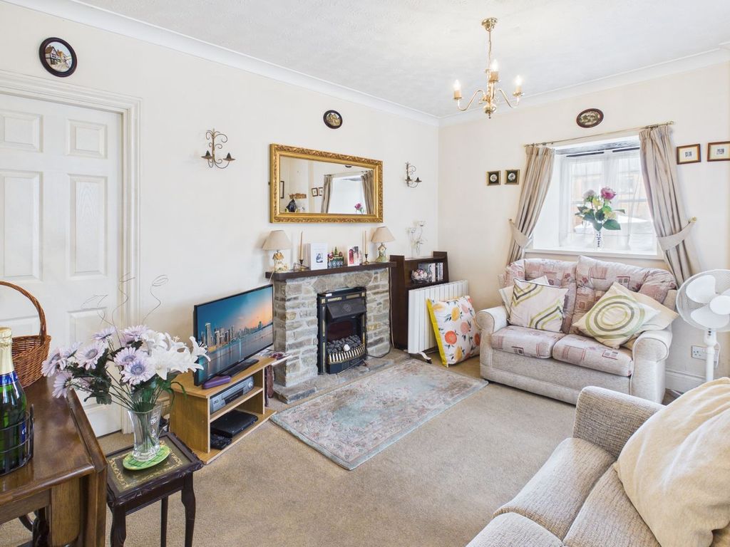 Property photo 3 of 10