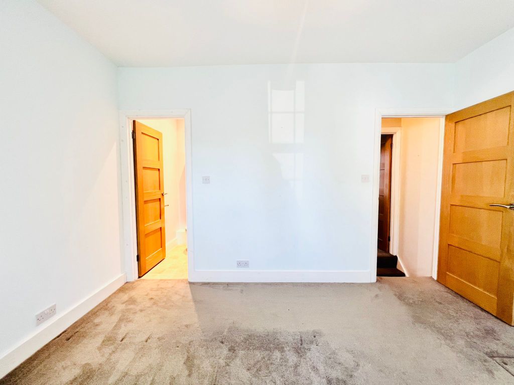 Property photo 2 of 11 Photo 1