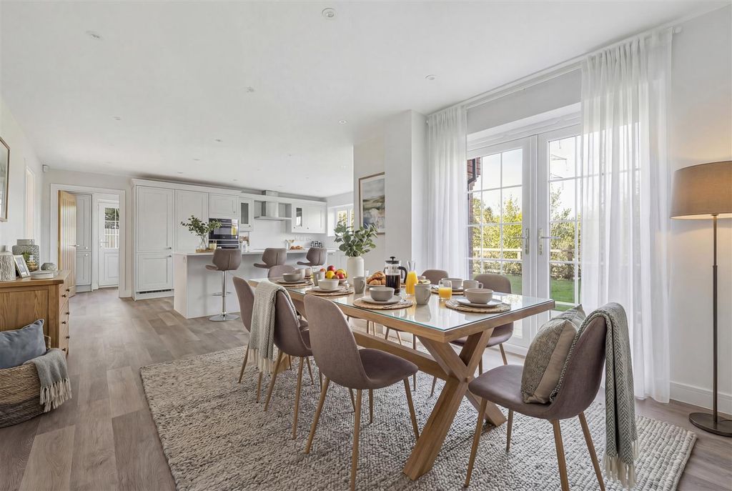 Property photo 3 of 7 Autumn Fields Family Room.Jpg