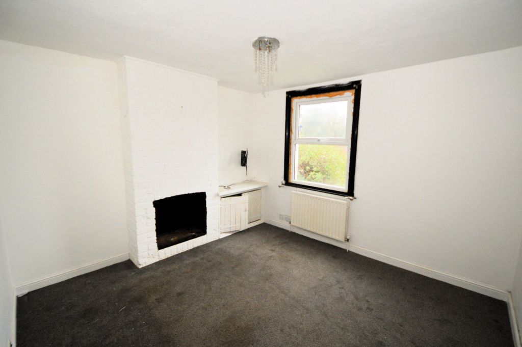 Property photo 2 of 12 Lounge