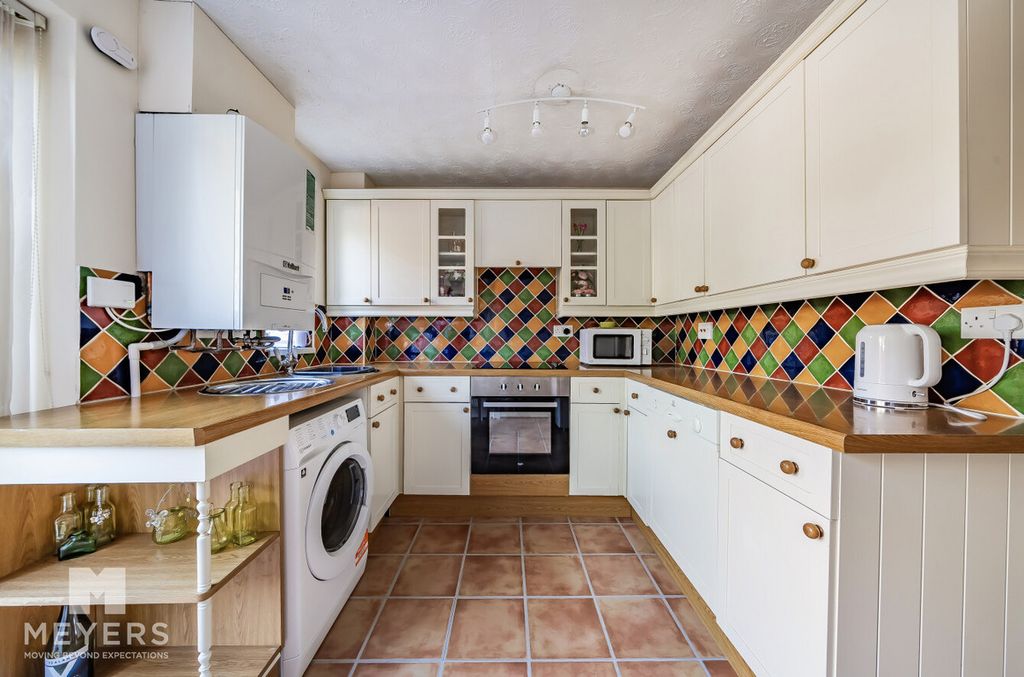 Property photo 3 of 10