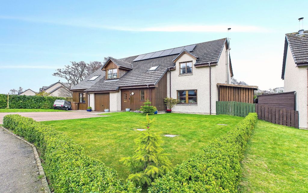 Property photo 1 of 35
