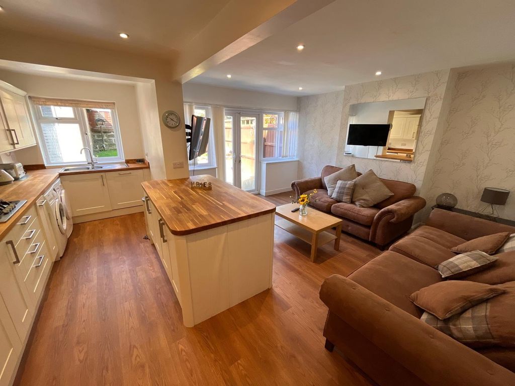 Property photo 1 of 19 Picture No. 17